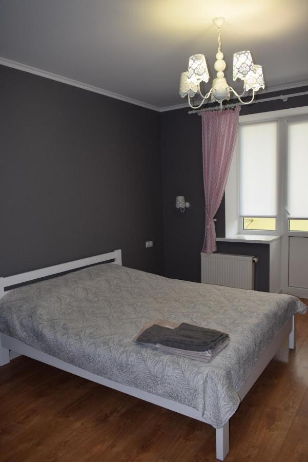 Apartment On Getmana Vigovskogo 49 Rivne Esterno foto
